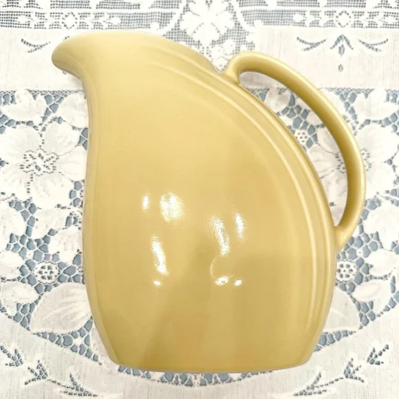 ✨ Vintage Hall USA Yellow Ceramic Pitcher Mid-Century Glazed Ice Lip Design - Picture 6 of 7